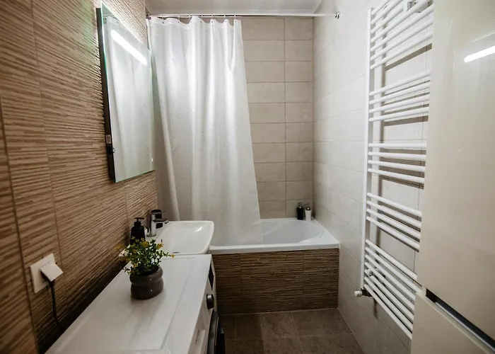 Cosmo Mountain Escape W. Private Parking Braşov